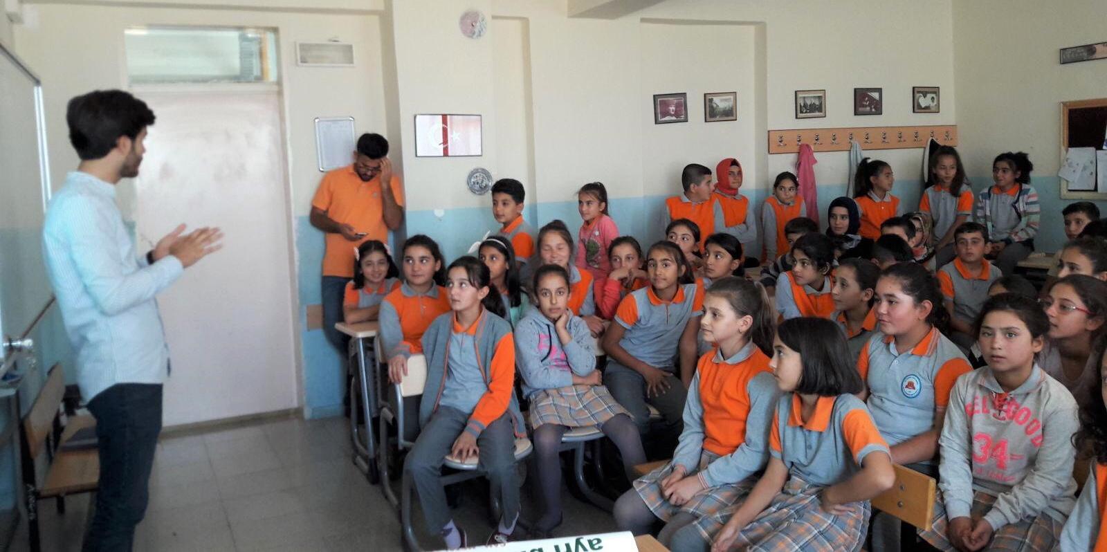 Mersin’de Okullara Geri Dönüşüm Eğitimi Verildi